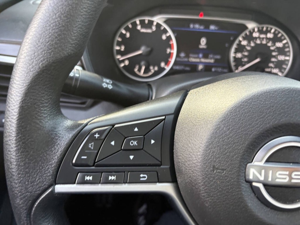 2023 Nissan Altima Image 14