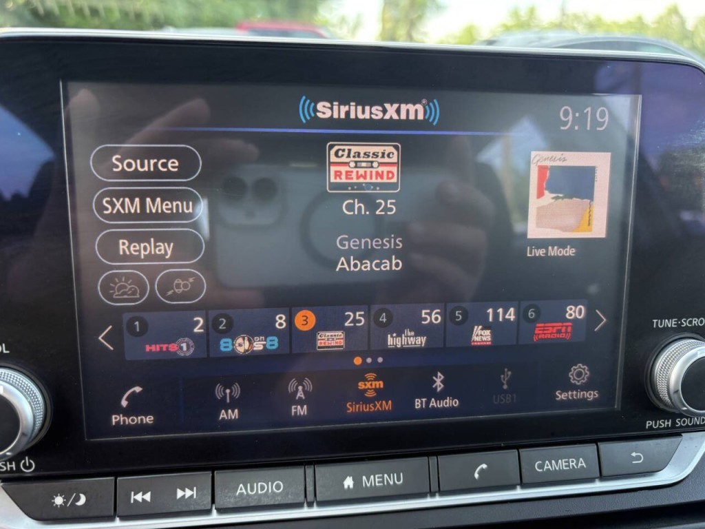 2023 Nissan Altima Image 16