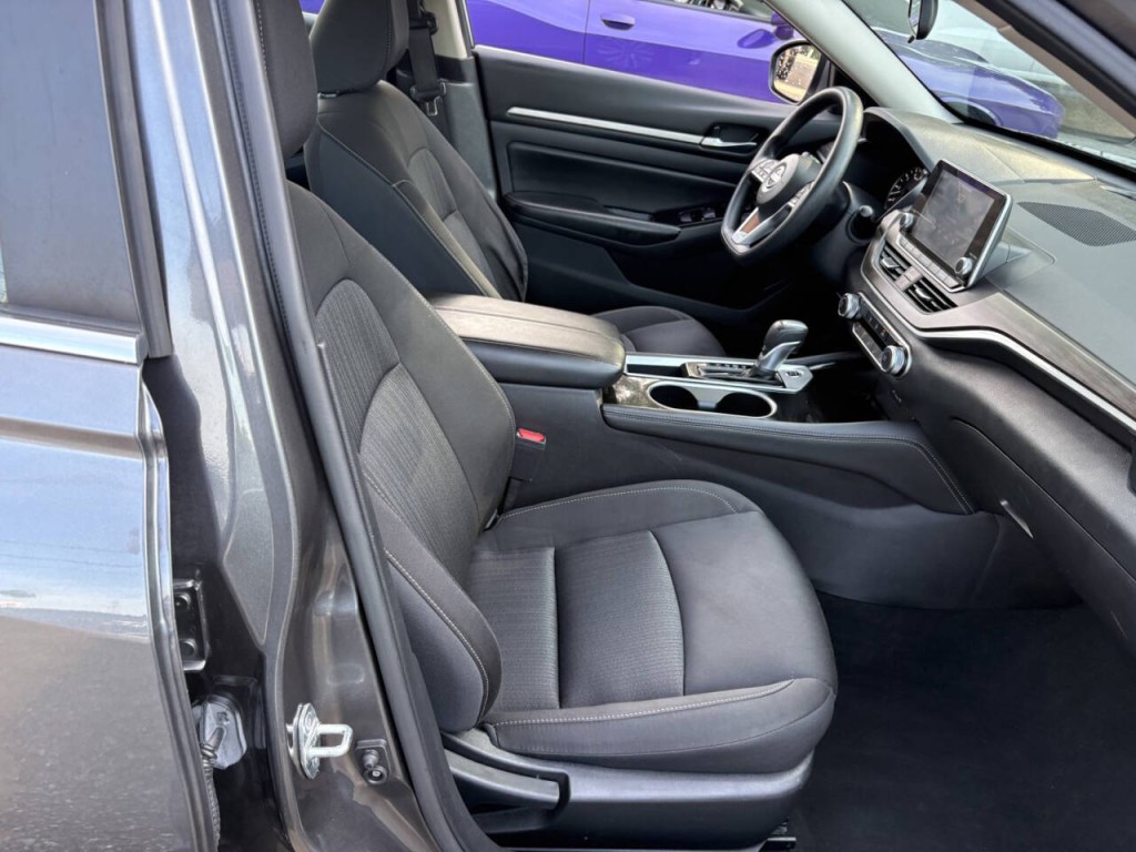 2023 Nissan Altima Image 24