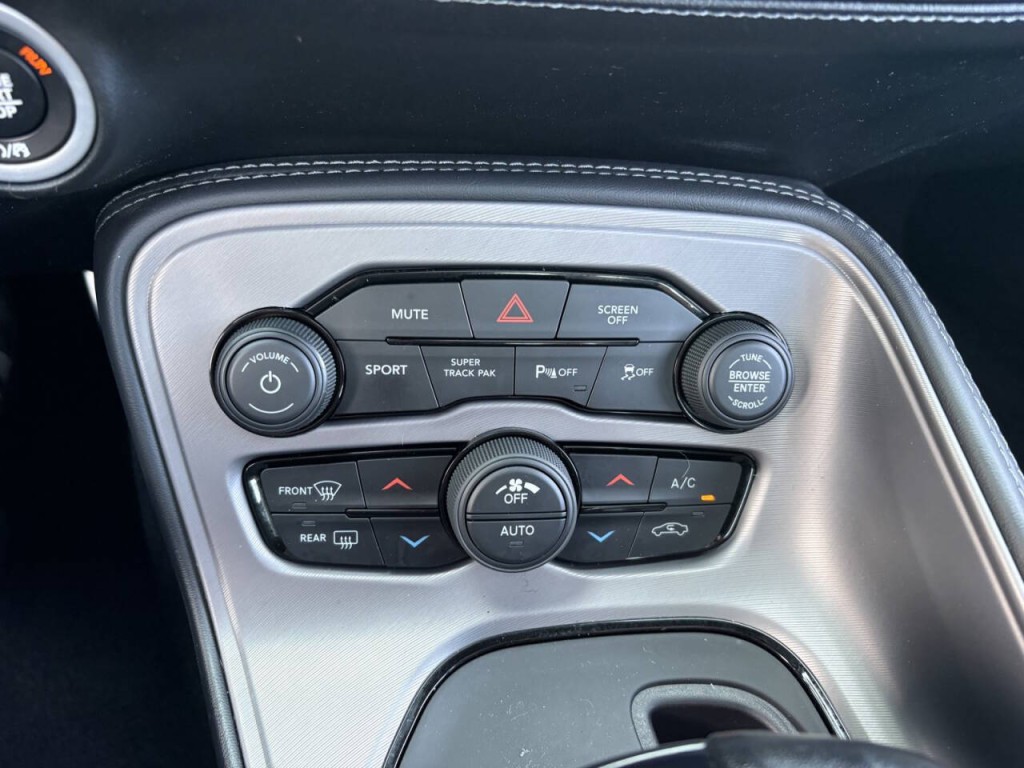 2023 Dodge Challenger Image 21