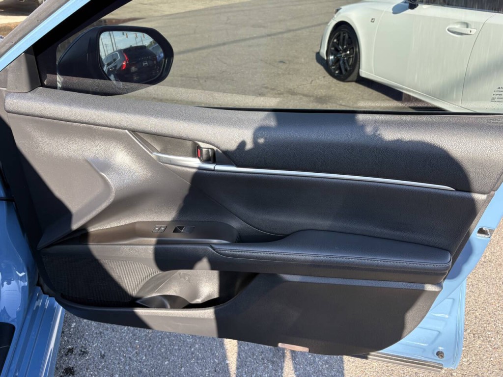 2023 Toyota Camry Image 27