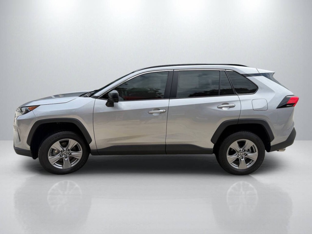 2022 Toyota Rav4 Image 4