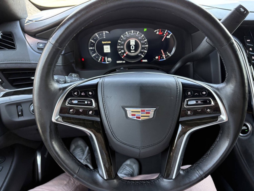 2017 Cadillac Escalade Image 13