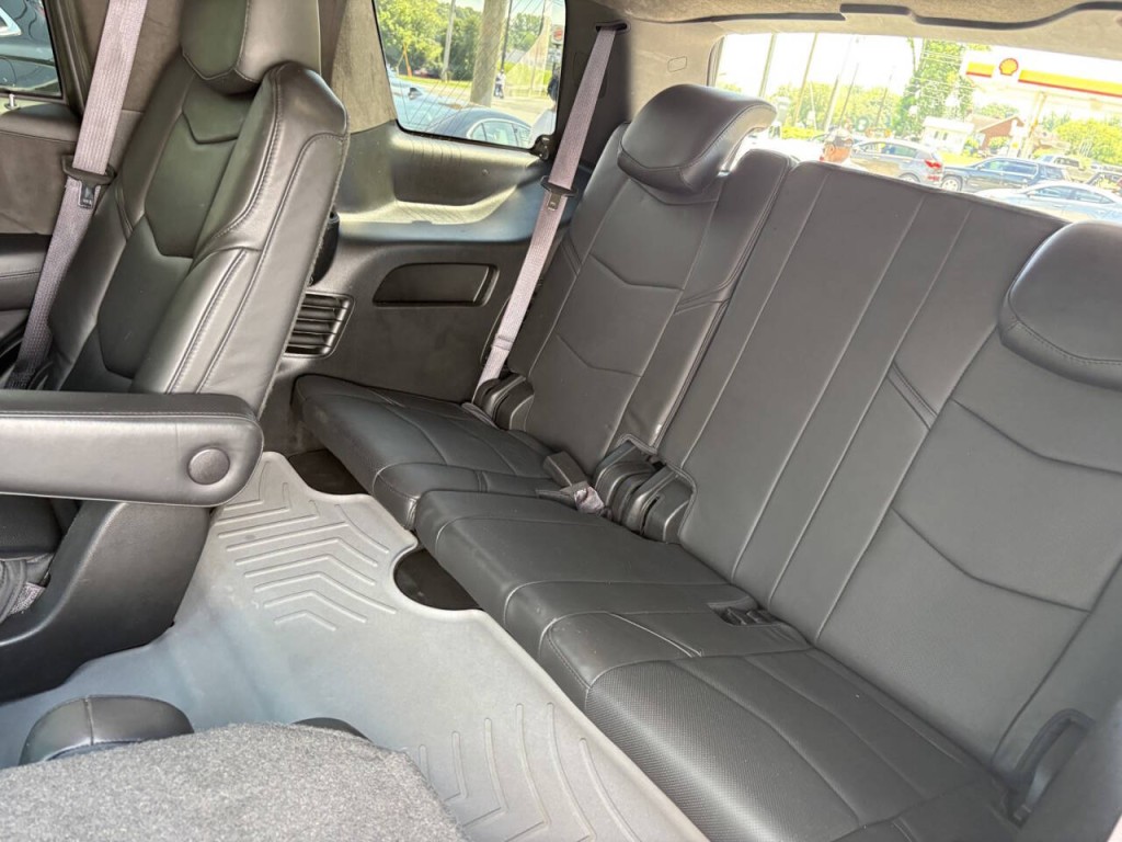 2017 Cadillac Escalade Image 27