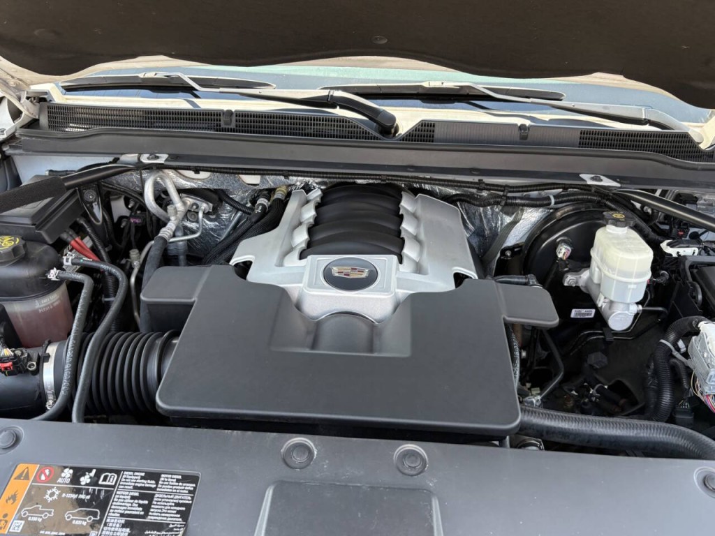 2017 Cadillac Escalade Image 36