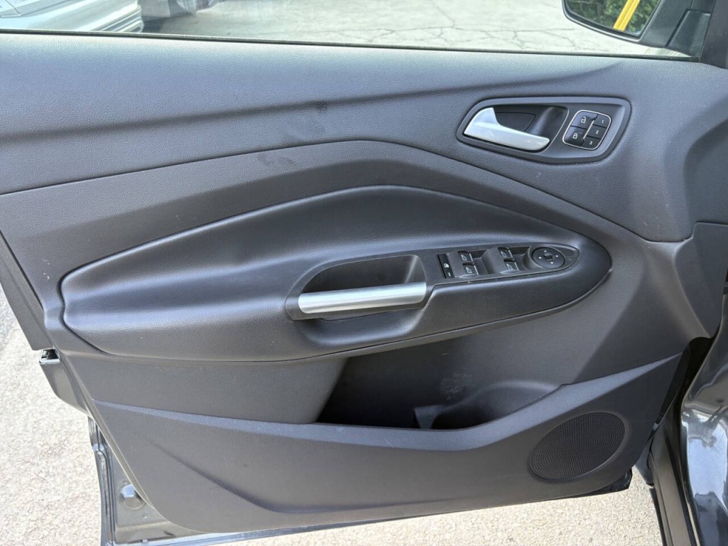 2019 Ford Escape Image 9