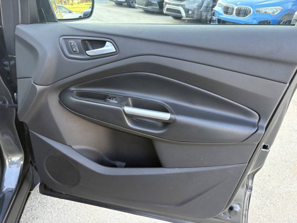 2019 Ford Escape Image 24