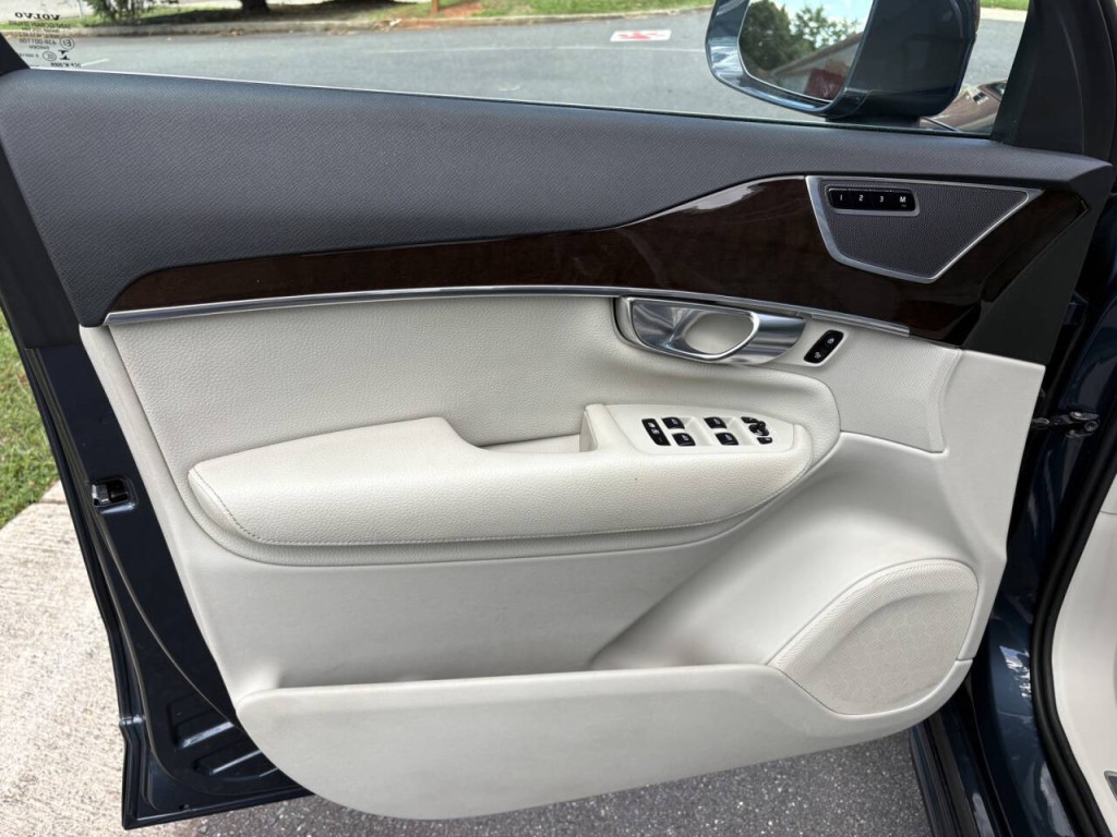 2018 Volvo XC90 Image 7