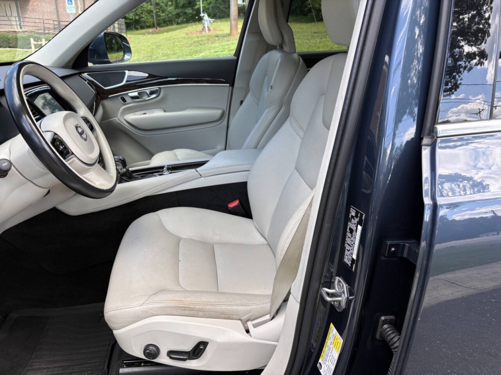 2018 Volvo XC90 Image 8