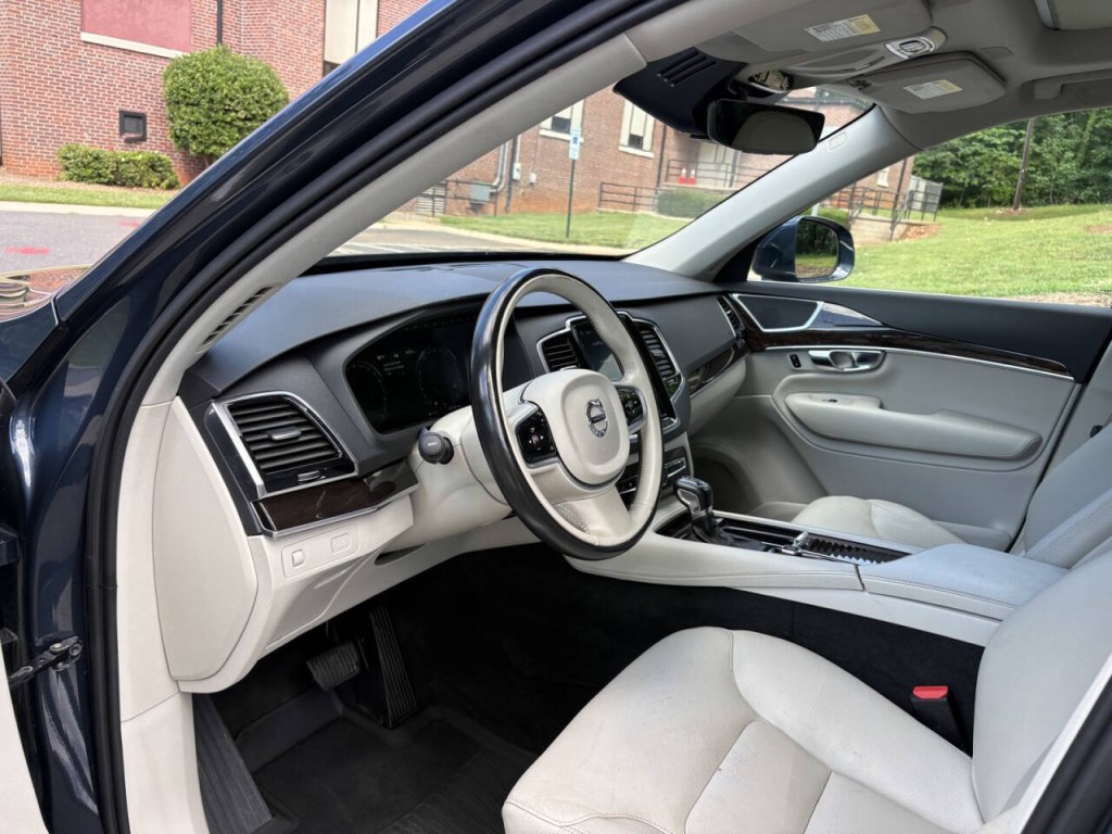2018 Volvo XC90 Image 9
