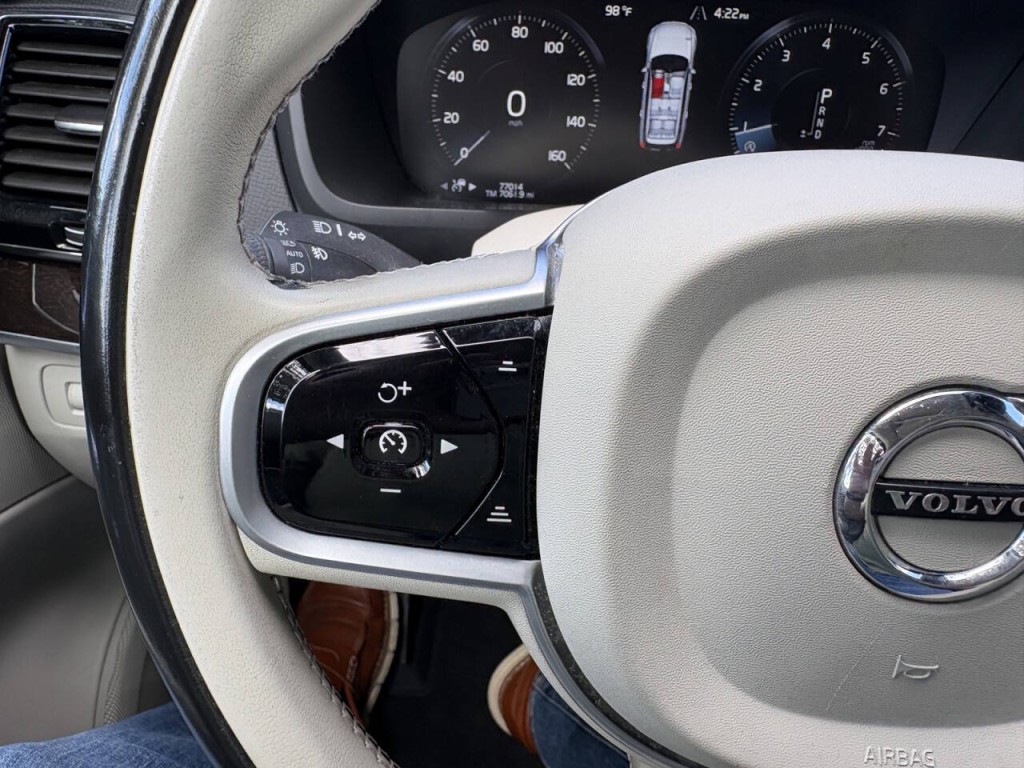 2018 Volvo XC90 Image 12