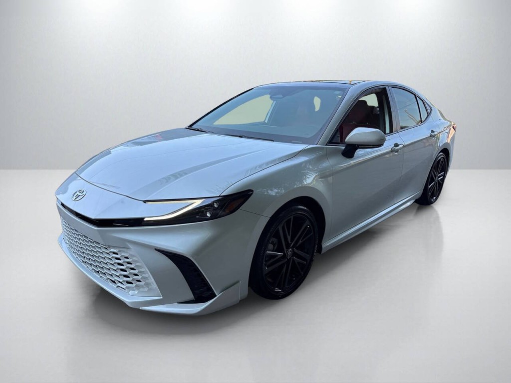 2025 Toyota Camry Image 3