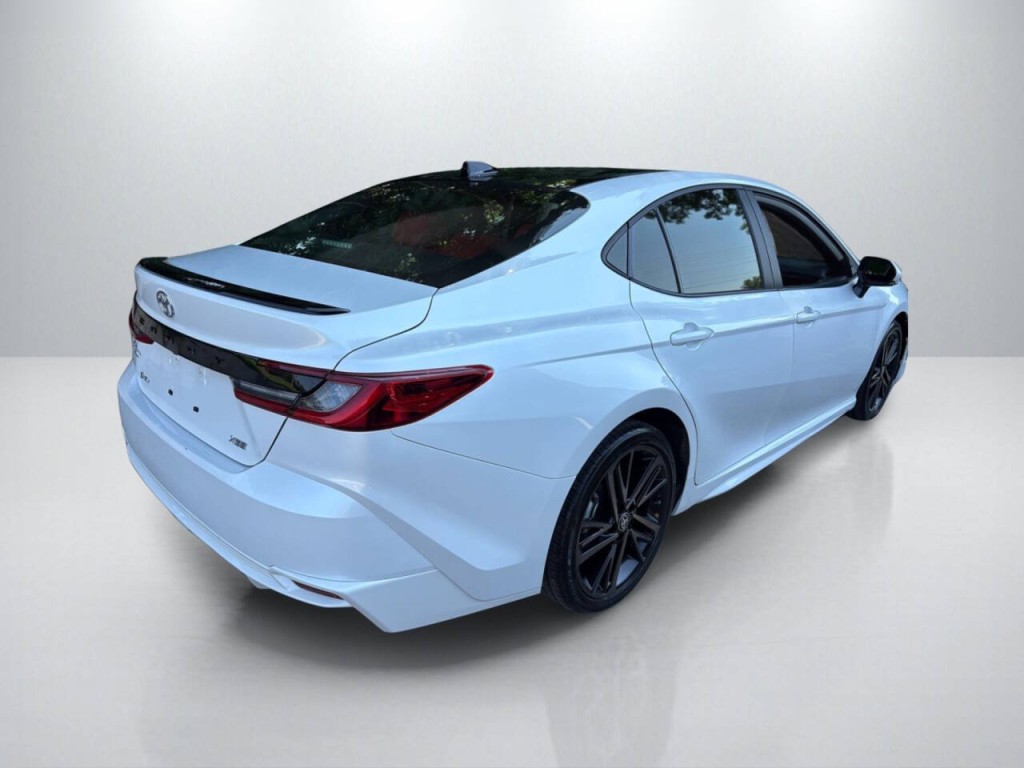 2025 Toyota Camry Image 7