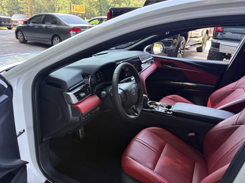 2025 Toyota Camry Image 11