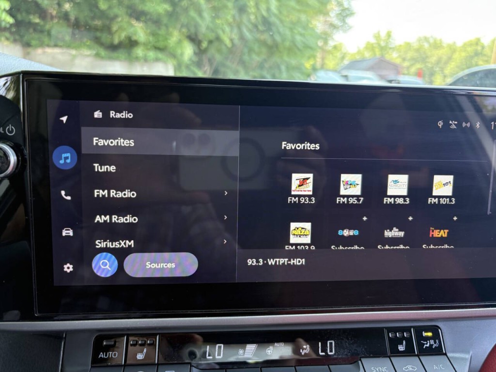 2025 Toyota Camry Image 17