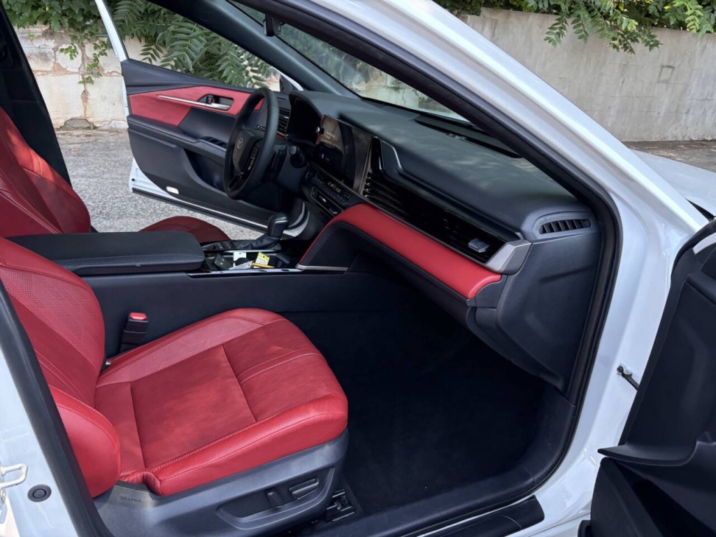 2025 Toyota Camry Image 29