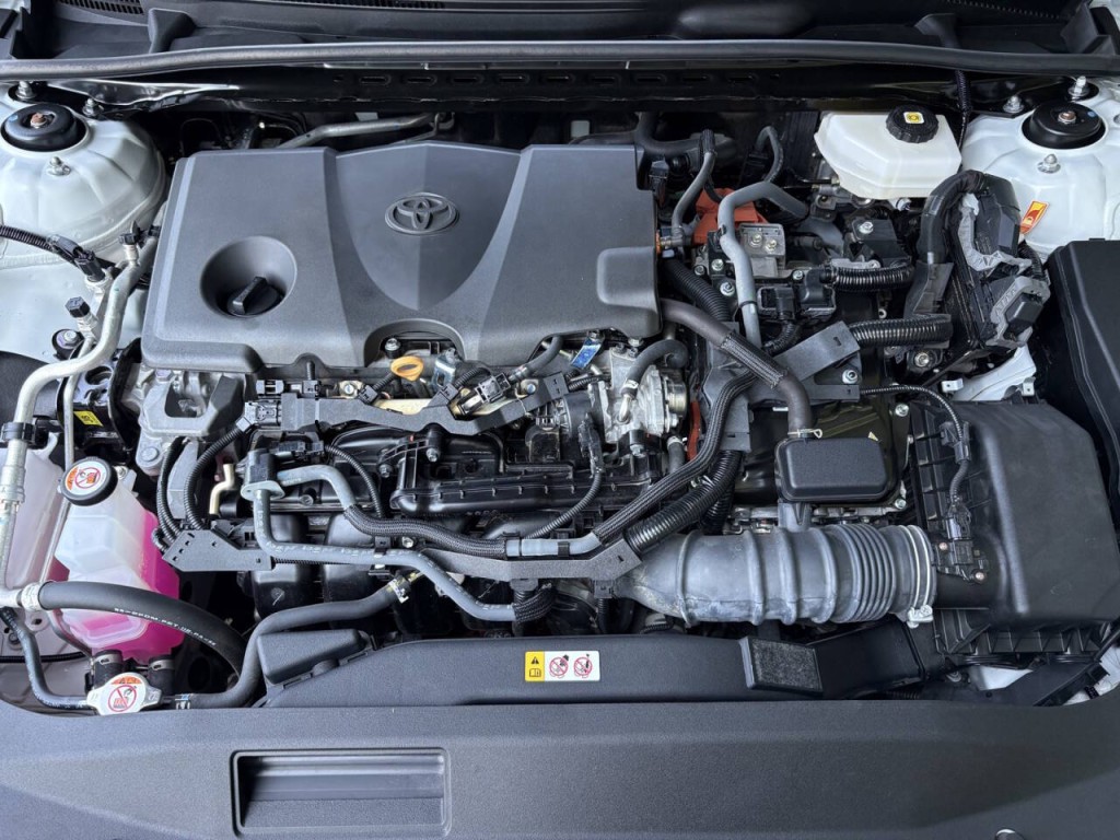 2025 Toyota Camry Image 32