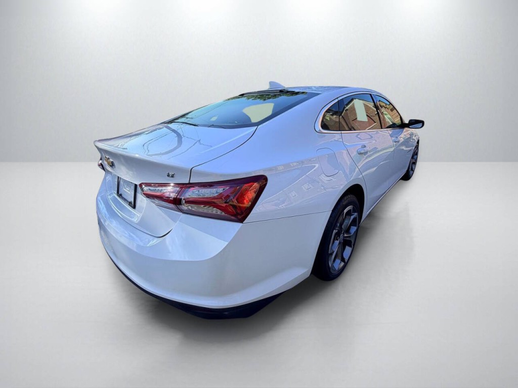 2022 Chevrolet Malibu Image 7