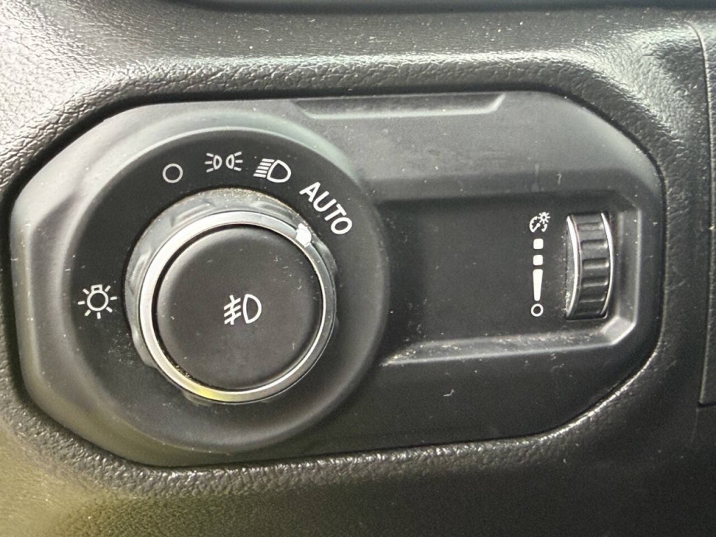 2023 Jeep Wrangler Image 15