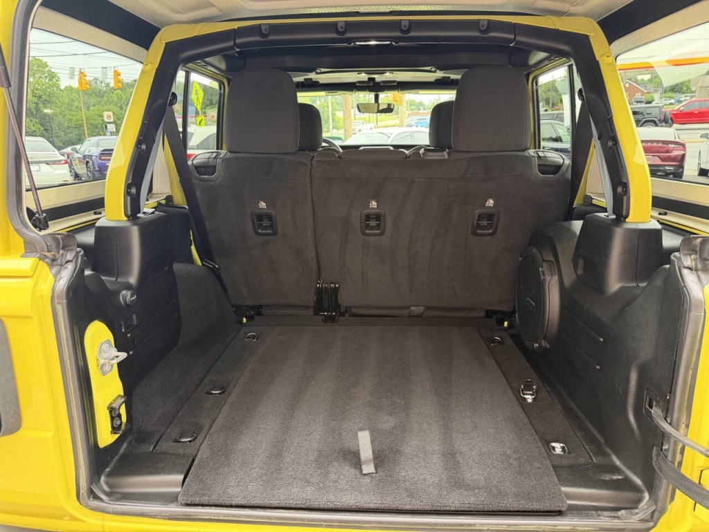 2023 Jeep Wrangler Image 33