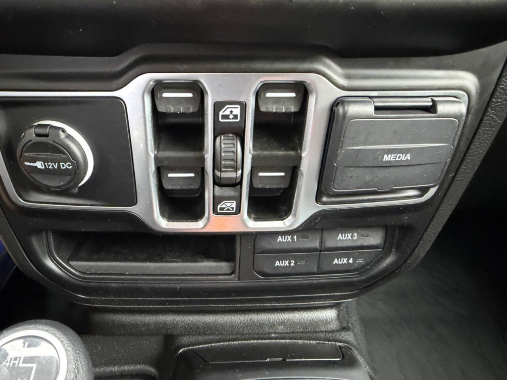 2023 Jeep Wrangler Image 21