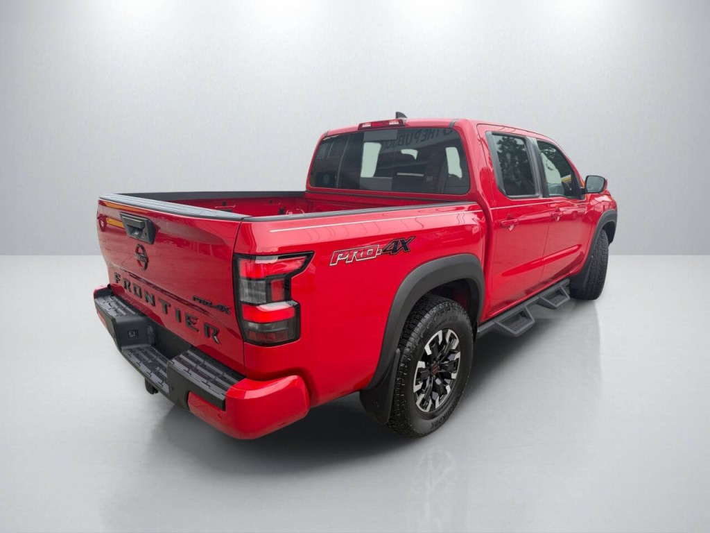 2024 Nissan Frontier Image 7