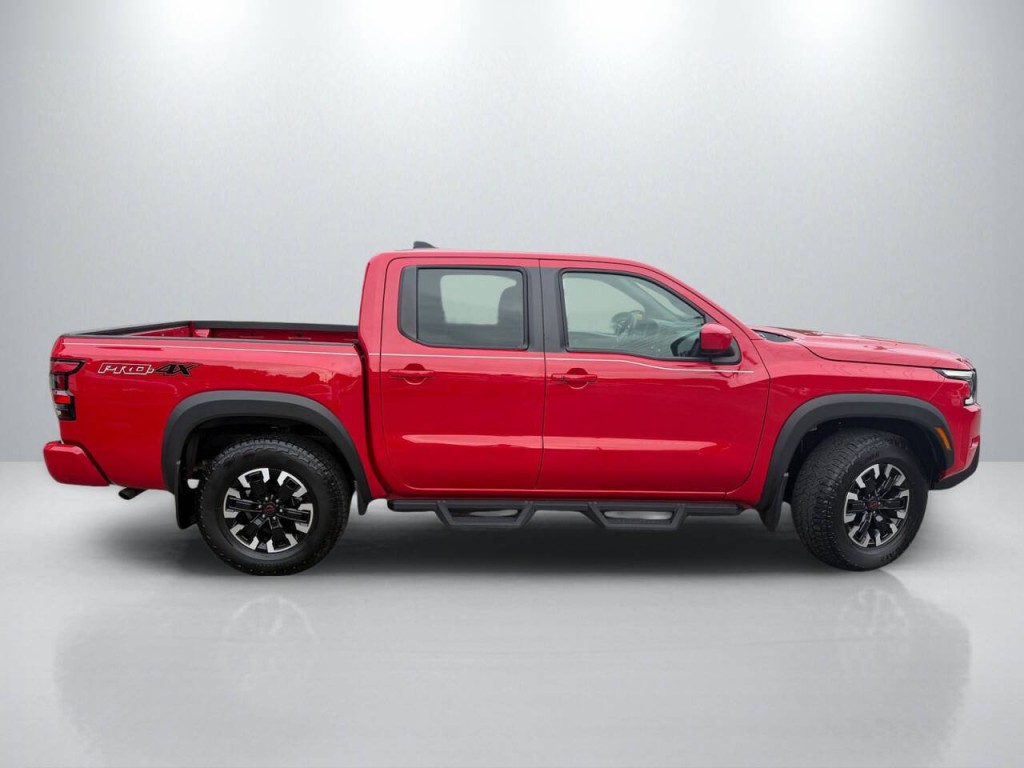 2024 Nissan Frontier Image 8