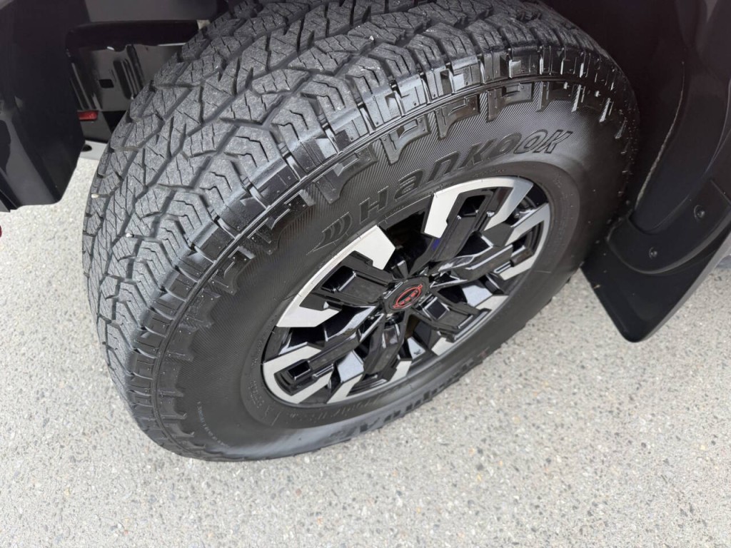 2024 Nissan Frontier Image 12