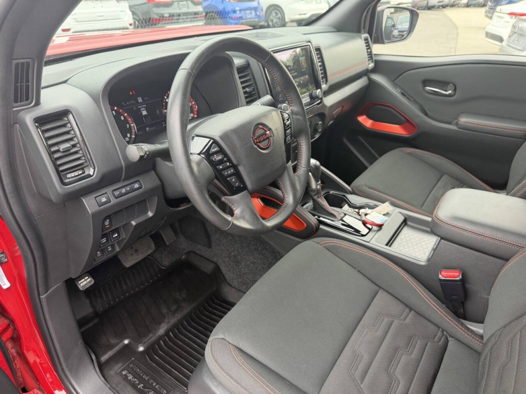 2024 Nissan Frontier Image 14
