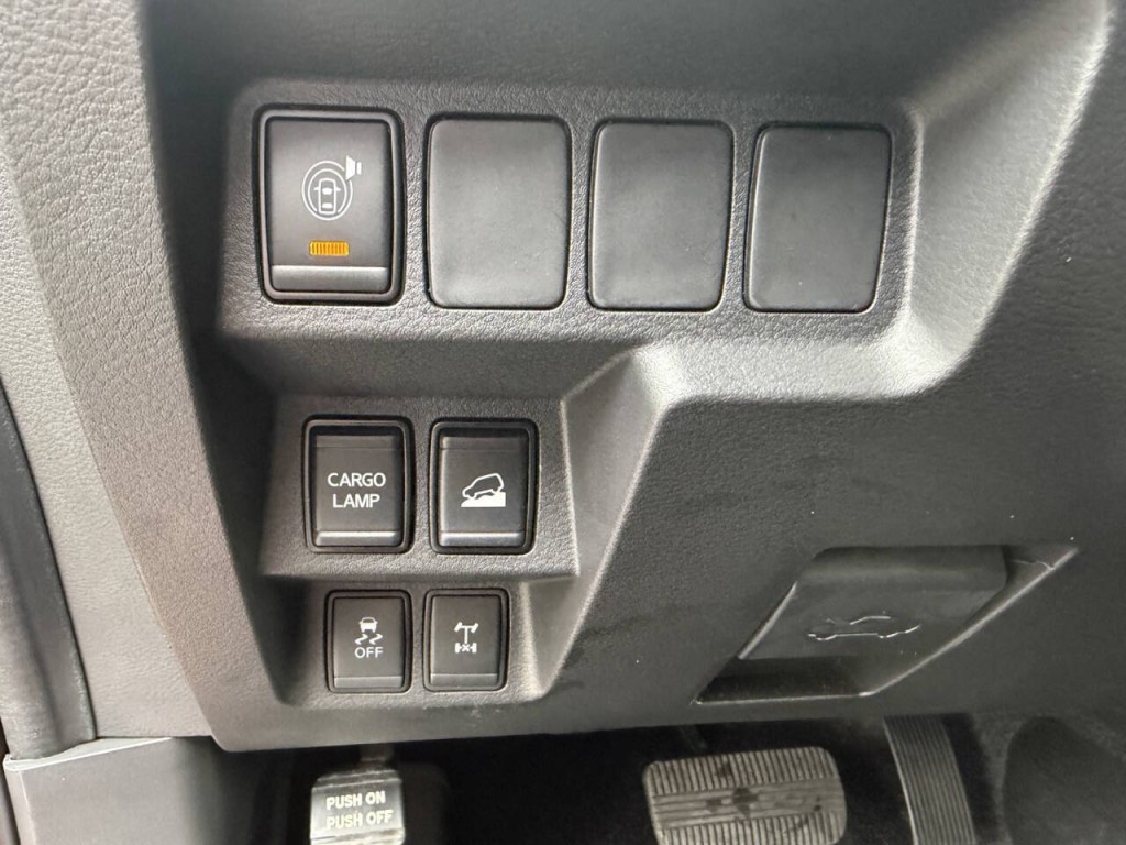 2024 Nissan Frontier Image 16