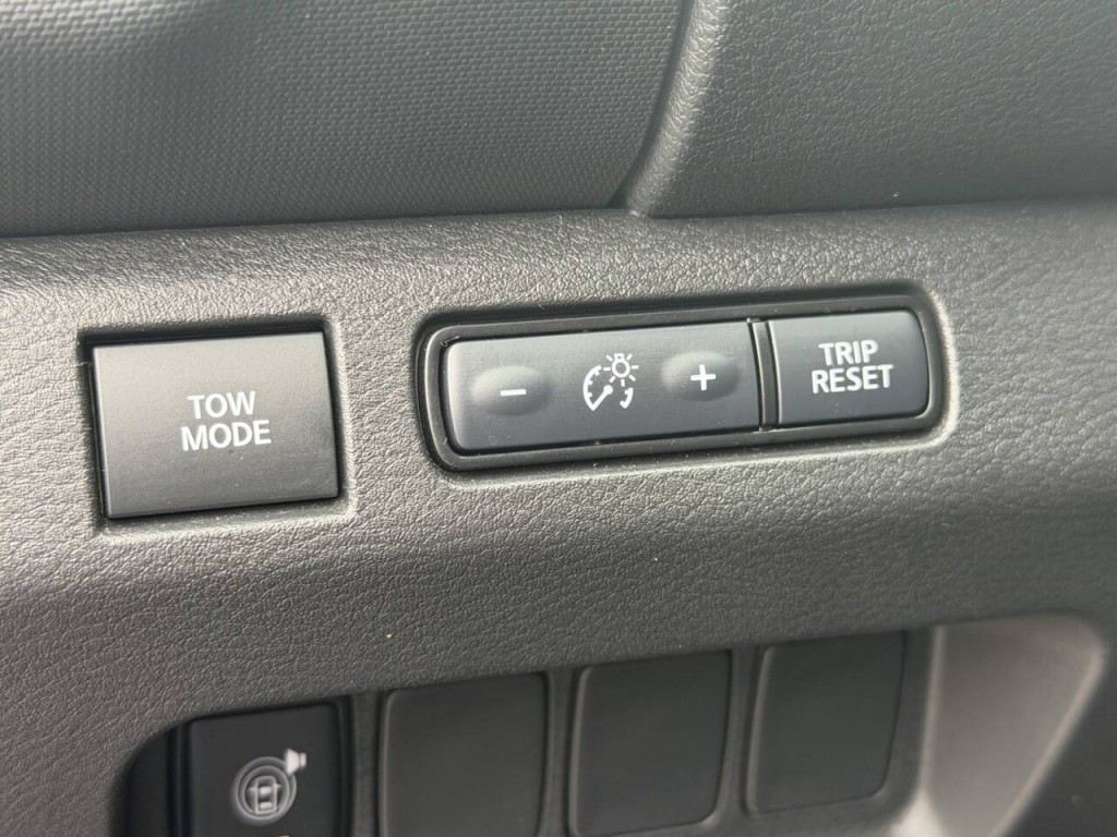 2024 Nissan Frontier Image 17