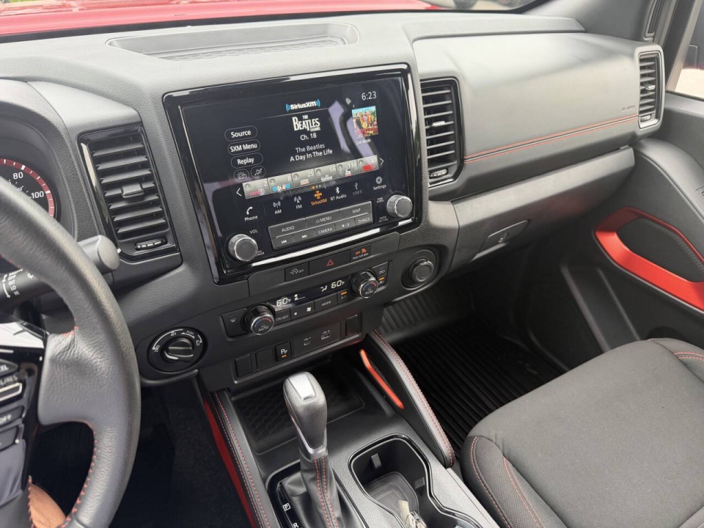 2024 Nissan Frontier Image 24