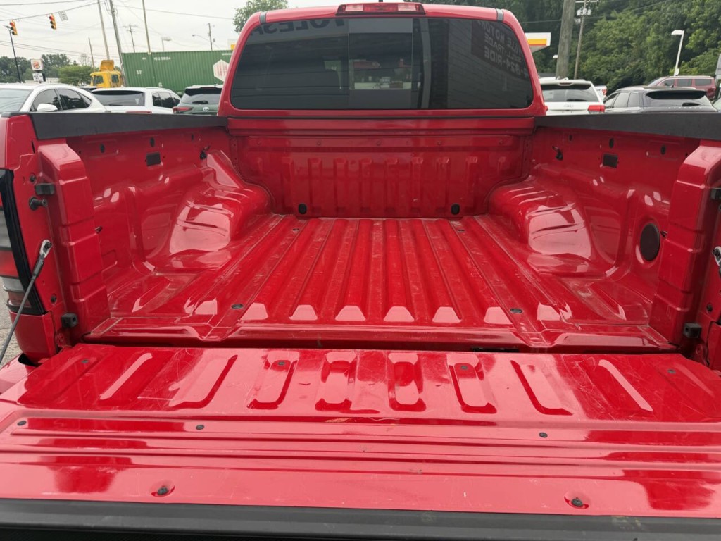 2024 Nissan Frontier Image 35