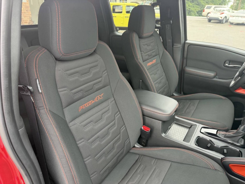 2024 Nissan Frontier Image 42