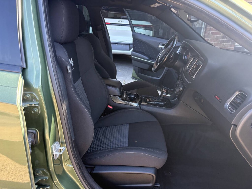 2021 Dodge Charger Image 24