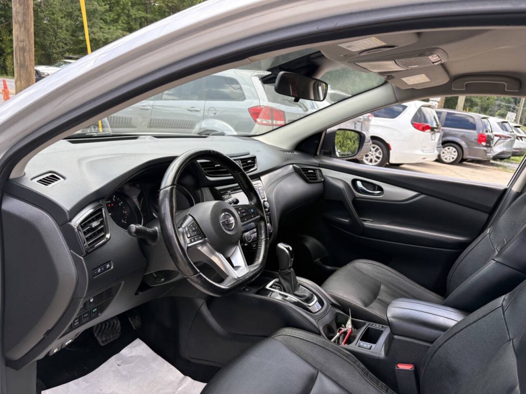2020 Nissan Rogue Image 9
