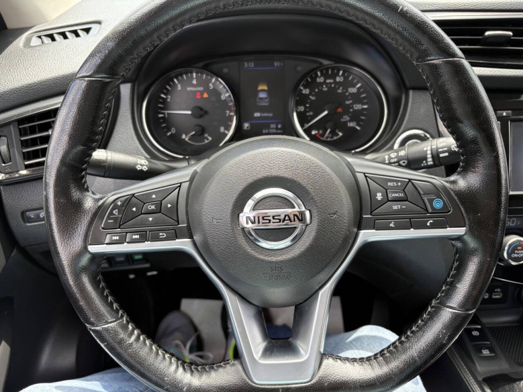 2020 Nissan Rogue Image 11