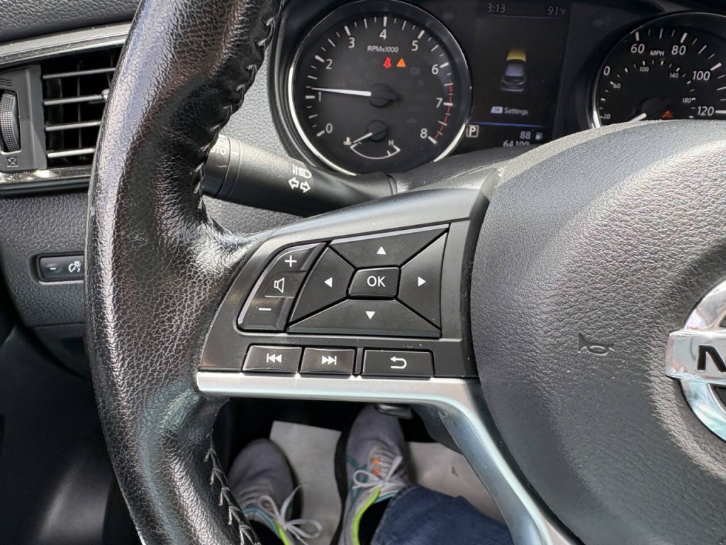 2020 Nissan Rogue Image 13