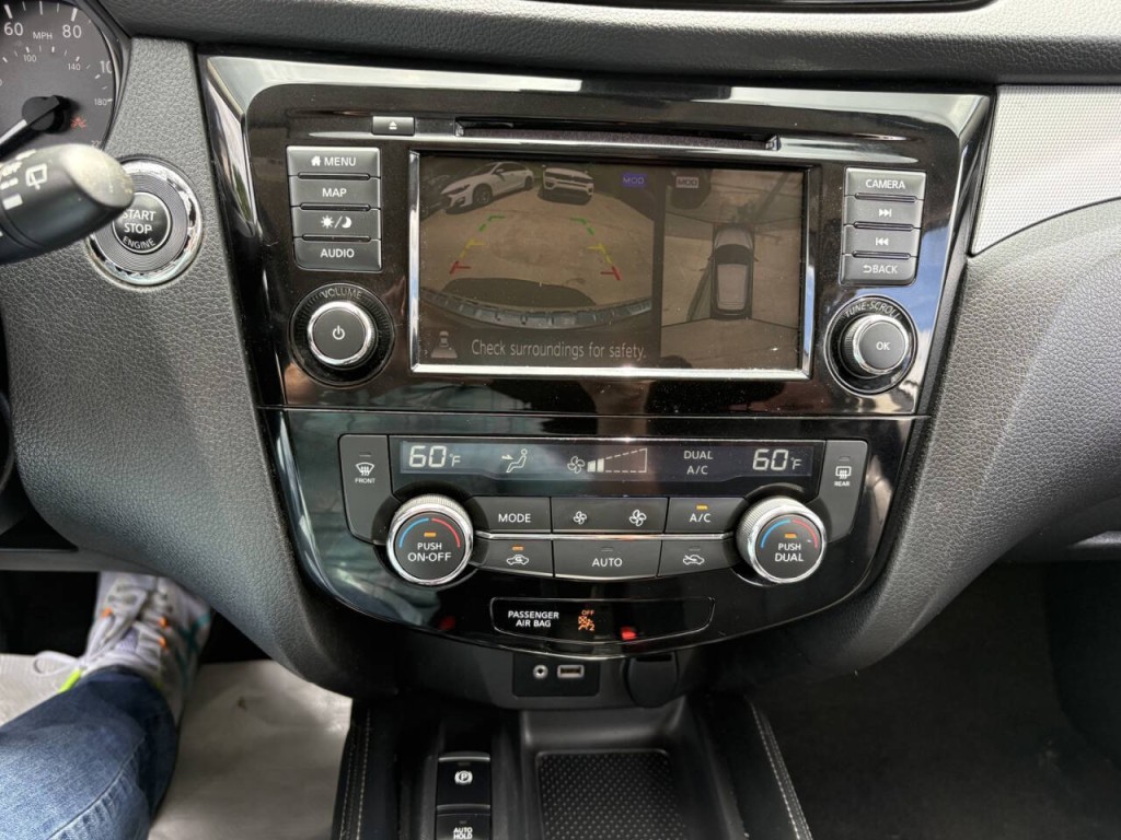 2020 Nissan Rogue Image 17