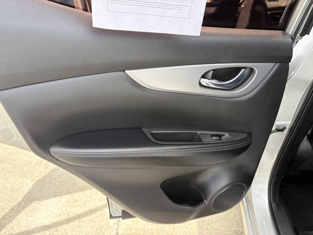 2020 Nissan Rogue Image 20