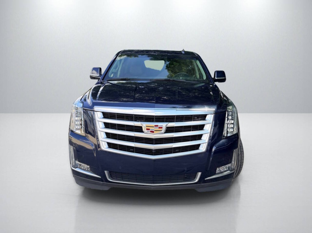2019 Cadillac Escalade Image 2