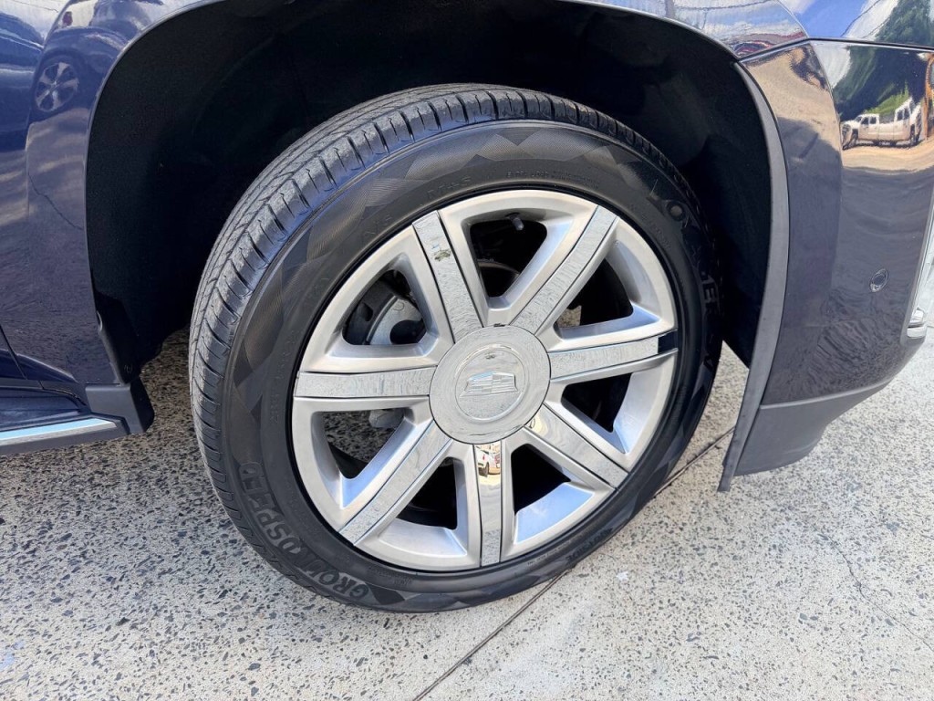 2019 Cadillac Escalade Image 8