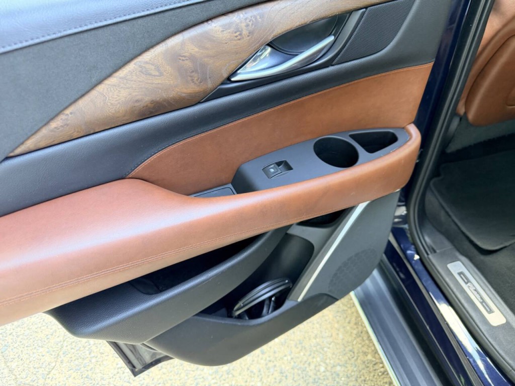 2019 Cadillac Escalade Image 23