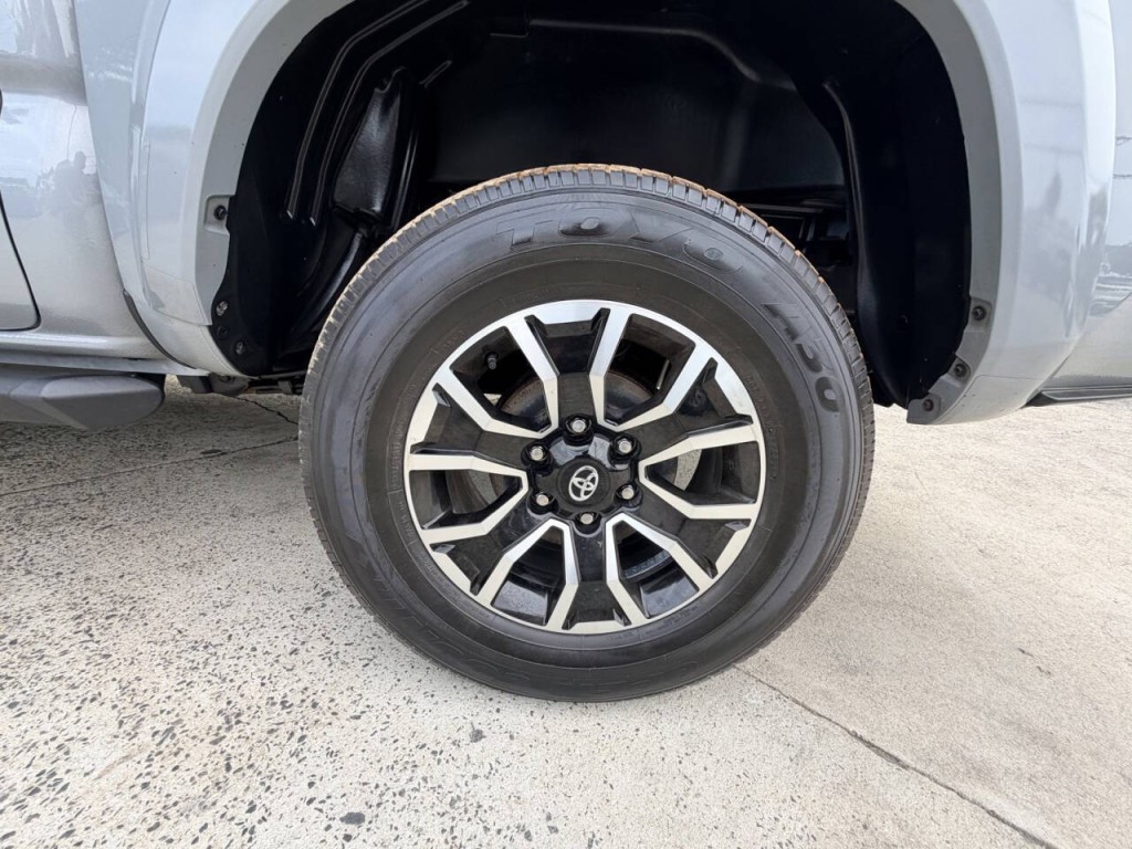 2021 Toyota Tacoma Image 11