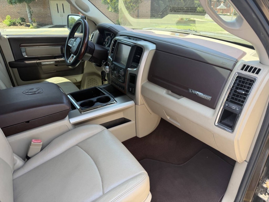 2014 RAM 1500 Image 45