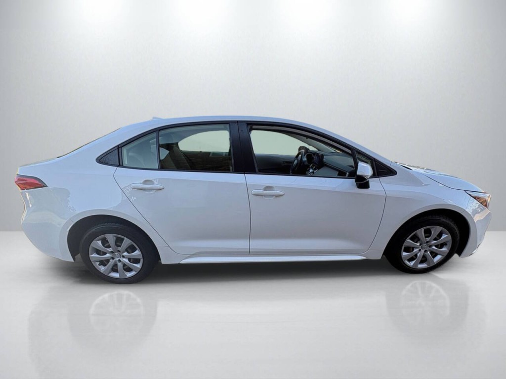 2023 Toyota Corolla Image 8