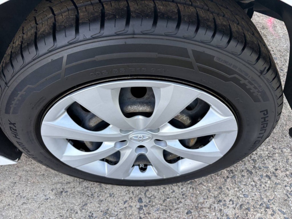2023 Toyota Corolla Image 31