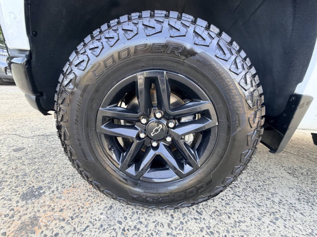 2019 Chevrolet Silverado 1500 Image 12