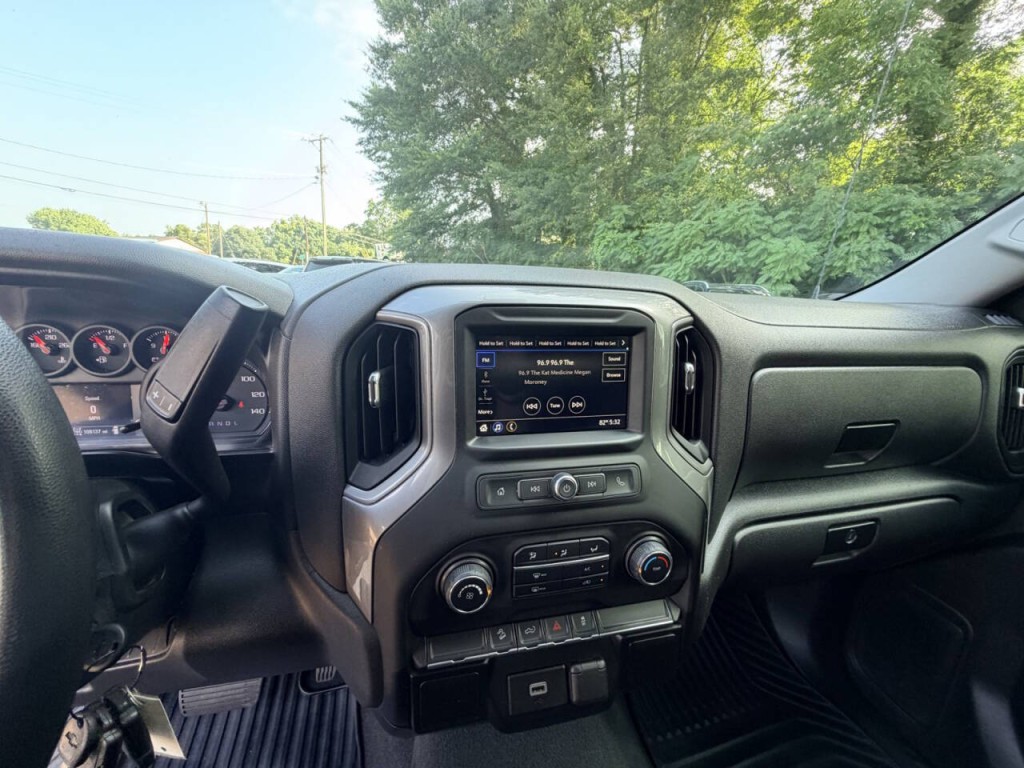 2019 Chevrolet Silverado 1500 Image 17