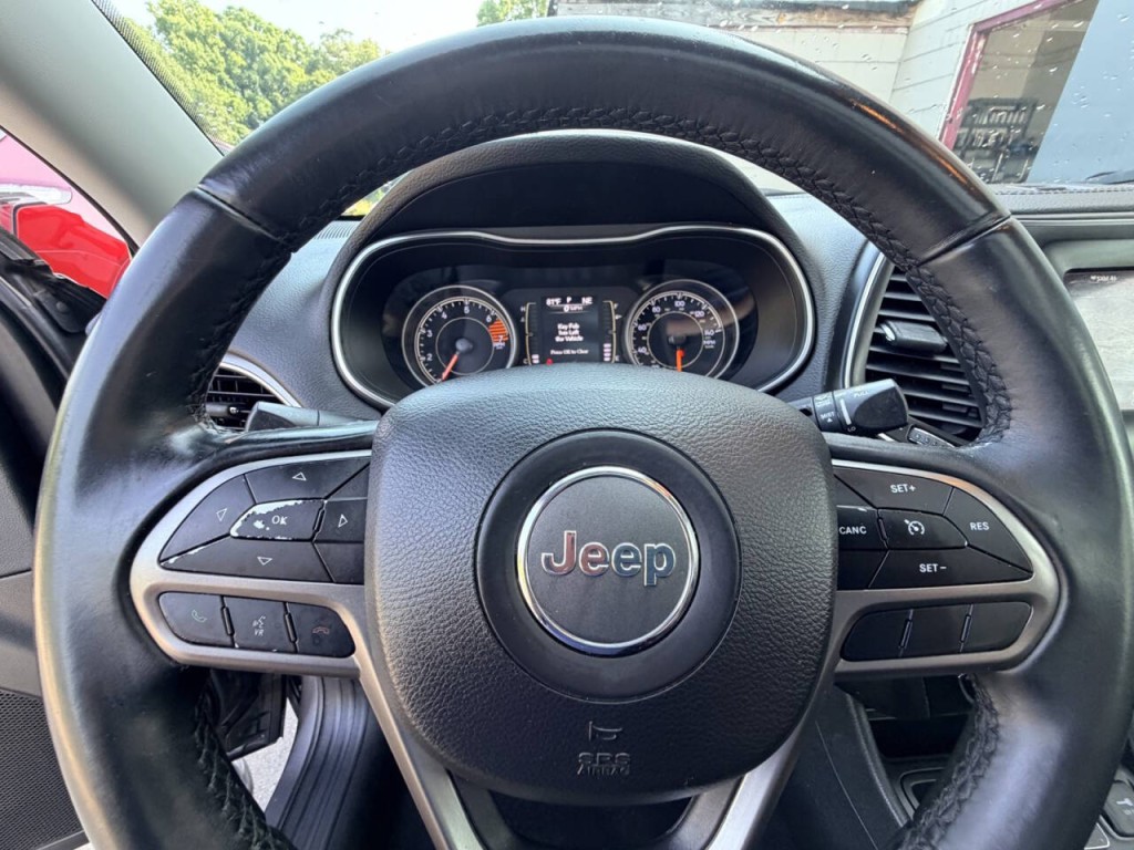 2019 Jeep Cherokee Image 16